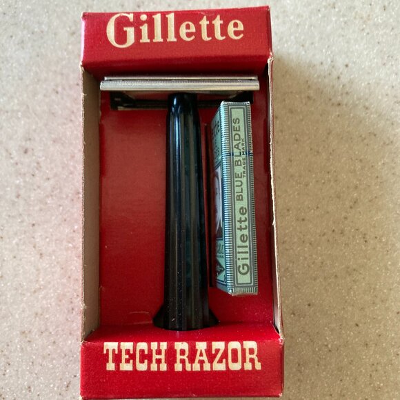 Gillette Tech Razor Vintage with Blue Blades NOS - Picture 5 of 15